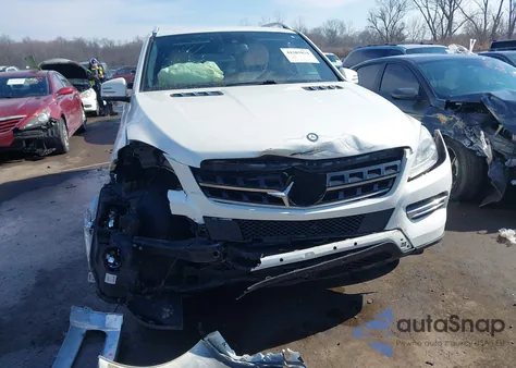 2013 Mercedes-Benz Ml 350 4Matic z USA, uszkodzony, nr VIN 4JGDA5HB3DA112403